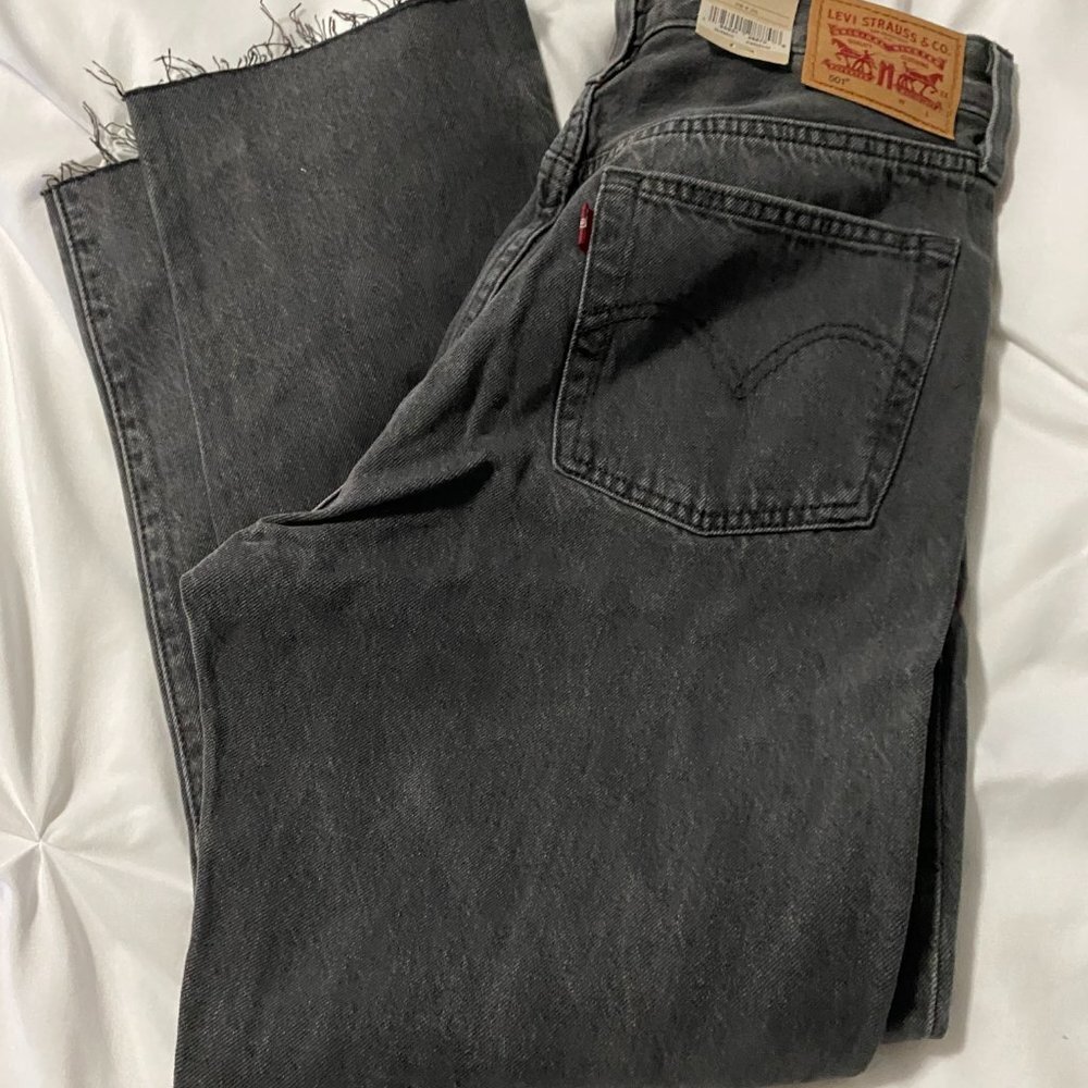 Levi’s 501 Original Cropped Button Fly Faded Black Raw Hem Jeans 28 X 26